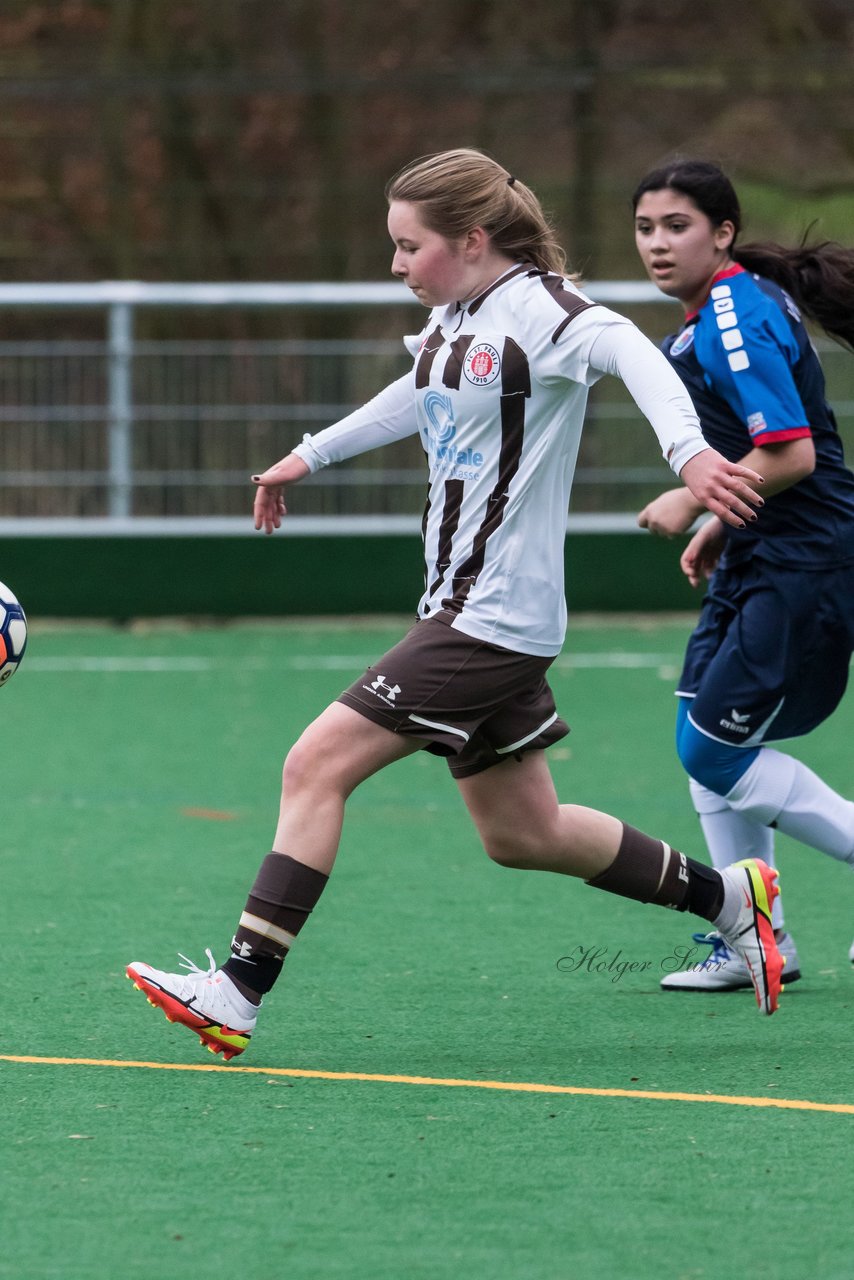 Bild 315 - wBJ VfL Pinneberg - St. Pauli : Ergebnis: 7:0 (Abbruch)